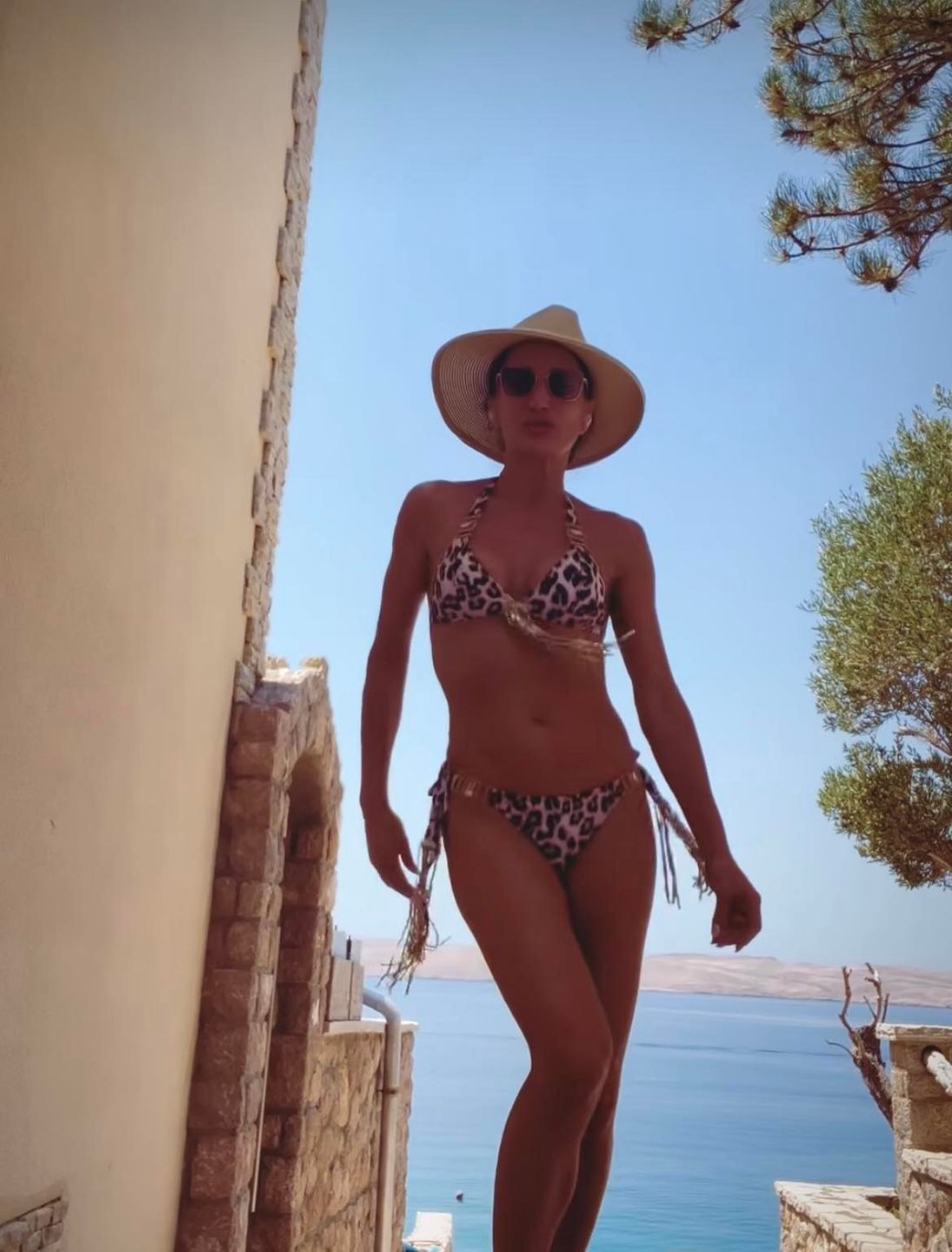 Justyna Steczkowska w bikini pląsa na wakacjach z synem