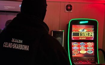 Akcja na Mazowszu. Rozbili sieć nielegalnych maszyn