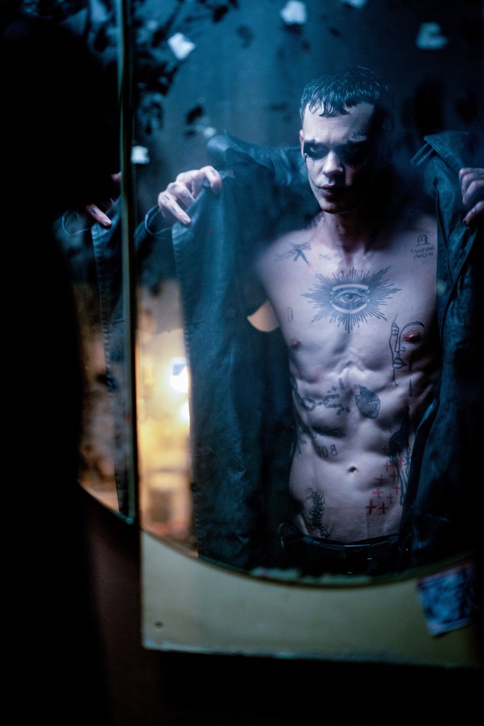 THE CROWBill Skarsgård in THE CROW. Photo Credit: Larry Horricks for LionsgateLarry HorricksDay53, WO_72266_YellowFlower