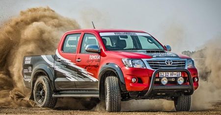 Toyota Hilux Racing Experience V8 - dla fana Cross Country
