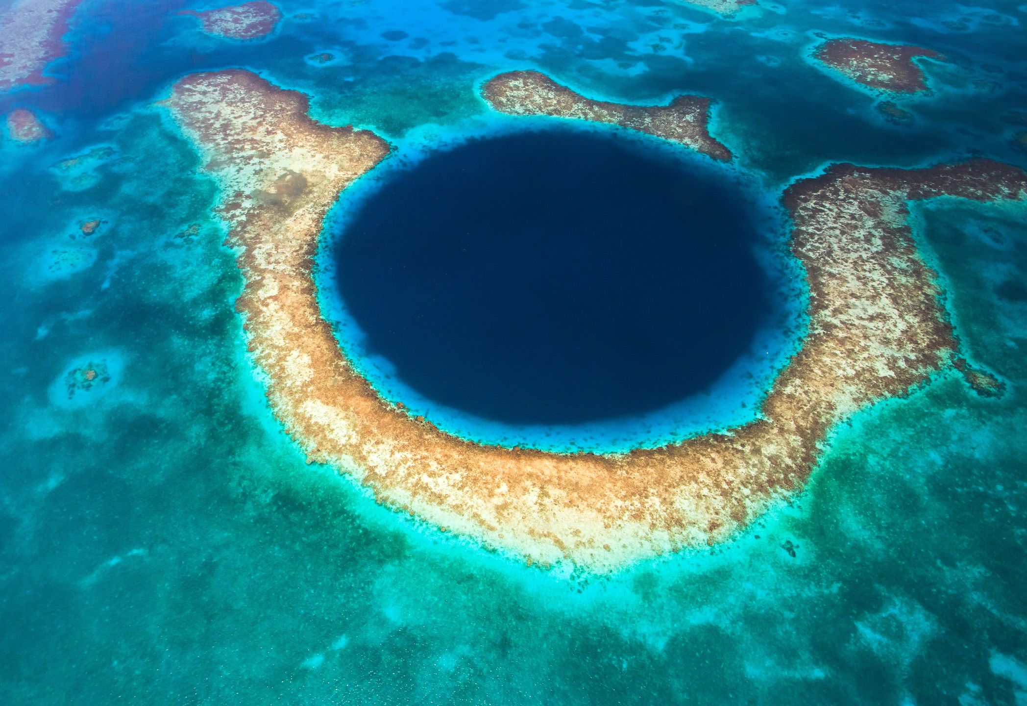 Wielka Błękitna Dziura na Morzu Karaibskim (Belize)