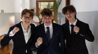 Kraków: Młodzi z VI LO tworzą historię. Zdają maturę międzynarodową