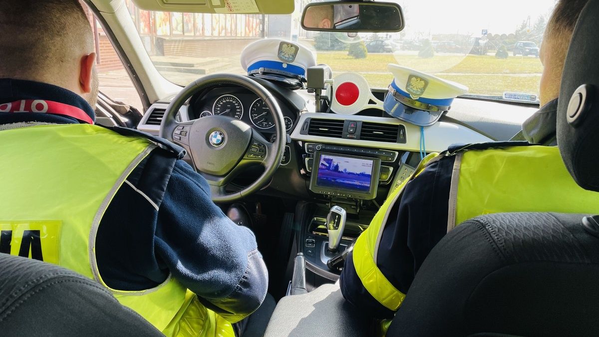 Policjanci zatrzymali 34-latka pędzącego po S10