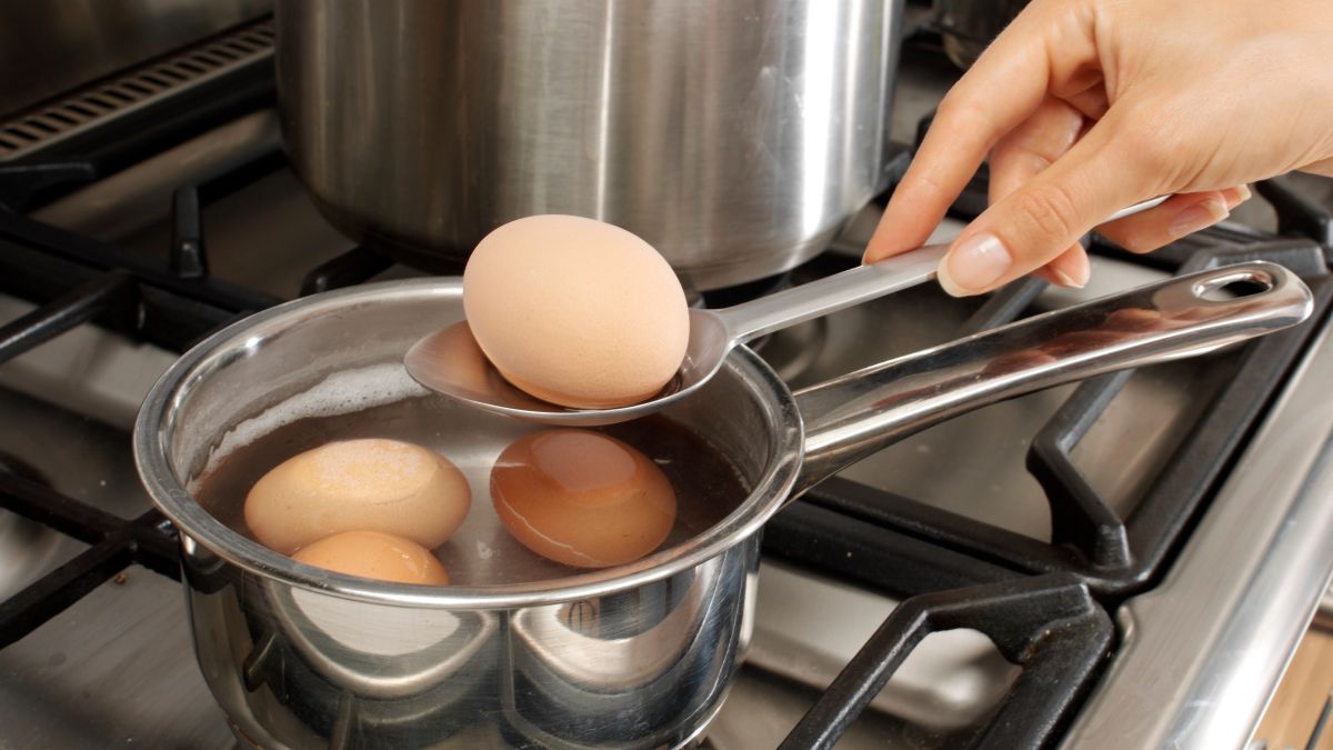 Tak ugotujesz idealne jajka na twardo