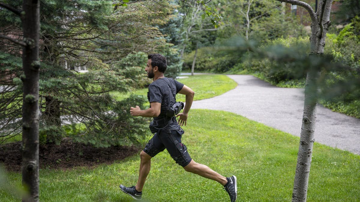 Egzoszkielet, który odejmuje kilogramy. Jego użytkownik czuje, że jest lżejszy 1