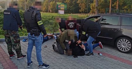 Przyjeżdżali na łowy i zaraz uciekali z Polski. Operacja policji