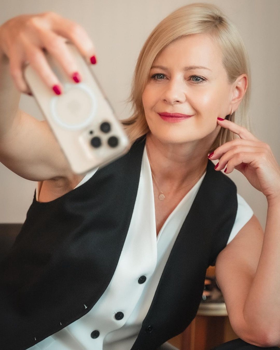 Małgorzata Kożuchowska włożyła dwie kamizelki 