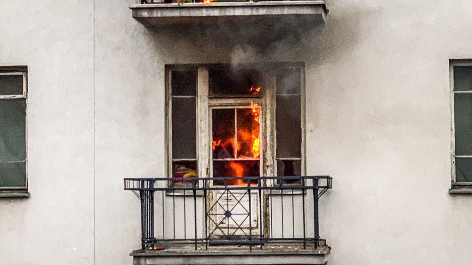 Marsz Niepodległości. Podpalone mieszkanie to pracownia znanego artysty