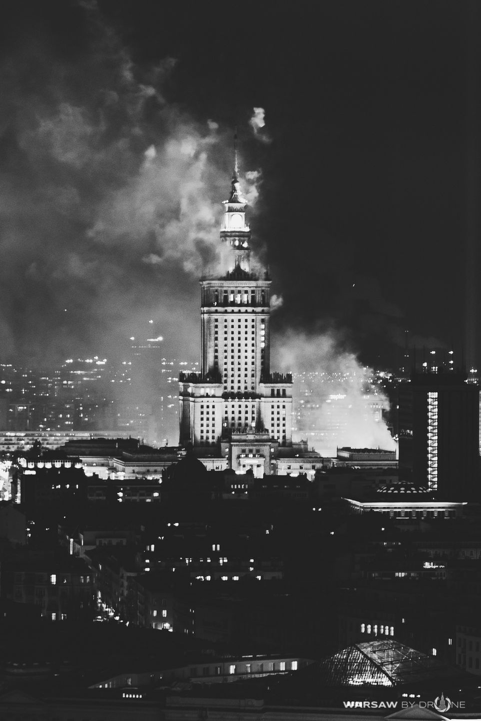 Poznajesz to miasto? Rafał Ganowski opowiedział nam o projekcie "Warsaw By Drone" 23