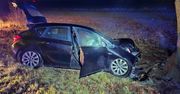 Radzyń Podlaski: Wypadek na lokalnej drodze. Opel uderzył w drzewo