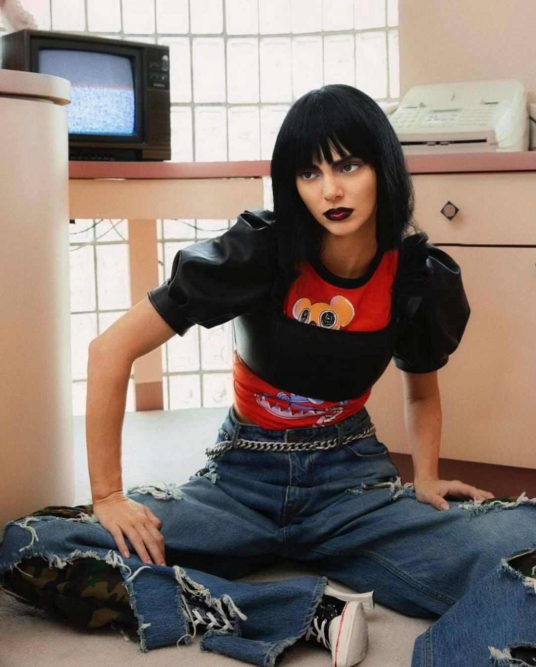 Kendall Jenner z grzywką pozuje w "Vogue'u"