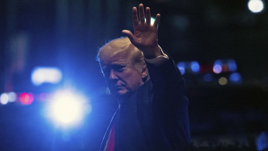 Przeszukanie u Trumpa. "Szukali dokumentów związanych z bronią jądrową"