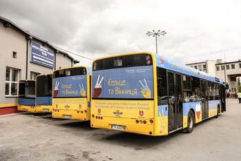 Koniec awantury o autoubusy z Kielc. I tak pojadą na Ukrainę