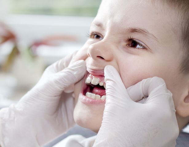 Choroby jamy ustnej występują u osób w każdym wieku.
