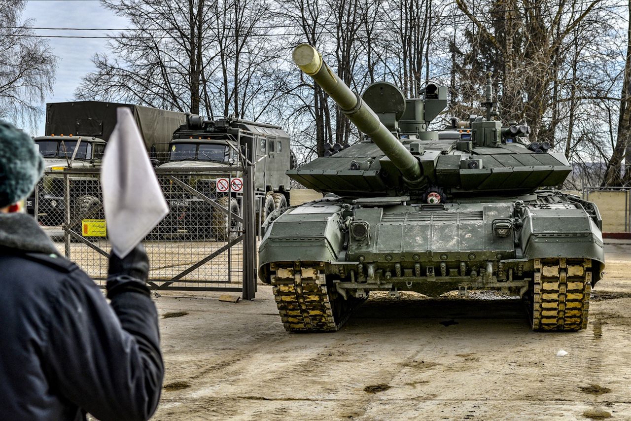 Czołg T-90M z celownikiem Sosna-u