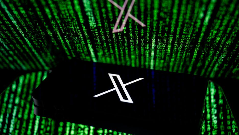 POLAND - 2025/01/22: In this photo illustration, a X (ex Twitter) logo seen displayed on a smartphone. (Photo Illustration by Mateusz Slodkowski/SOPA Images/LightRocket via Getty Images)