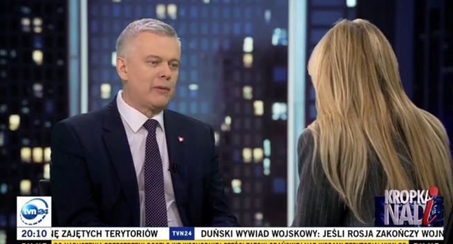 "Rwanie anteny" w pogoni za newsem, czyli co rządzi telewizją na żywo? Wydawca zdradza kulisy