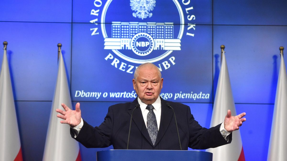 Adam Glapiński podczas wczorajszej konferencji nie powiedział nic o fakcie, że zawiadomił ABW o tym, że mogło dojść do wycieku informacji podczas spotkania RPP 