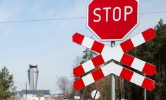 Nadawali sygnały radio-stop. Zatrzymany policjant