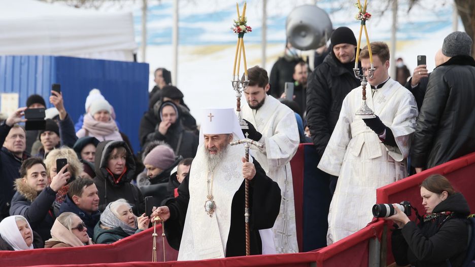 KIEV, UKRAINE - JANUARY 19: The head of the Ukrainian Orthodox Church of the Moscow Patriarchate, Metropolitan of Kiev and All Ukraine Onufry (C) bless water during Epiphany celebrations in Kiev, Ukraine, on January 19, 2022. (Photo by Stringer/Anadolu Agency via Getty Images)