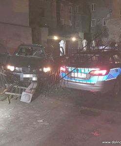 Pościg w Strzegomiu za bmw. 26-latek próbował potrącić policjantów [WIDEO]