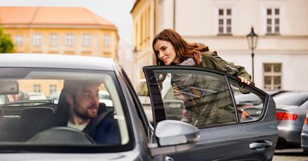 Uber zachęca do rezerwacji lotów samolotem. Zniżkę można wygrać w czasie jazdy