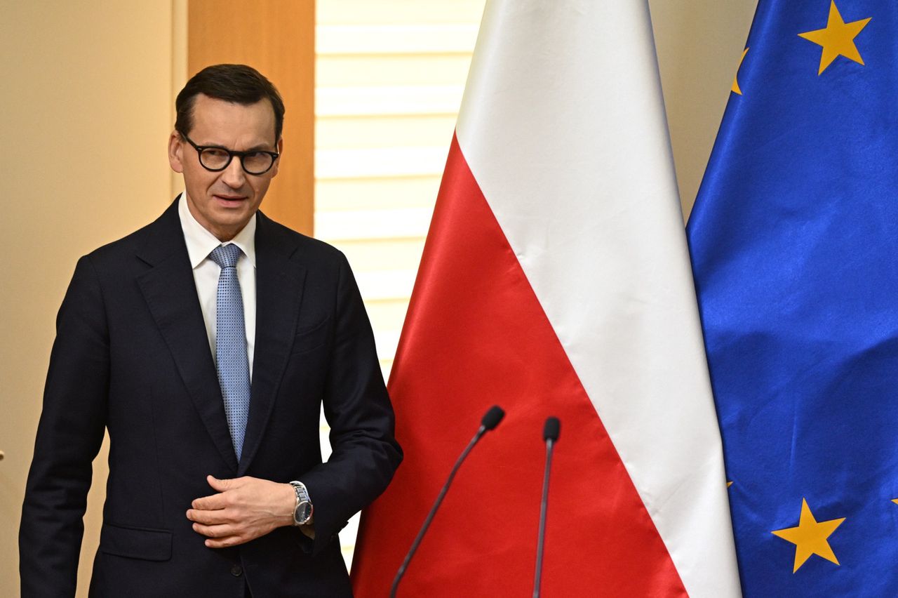 Morawiecki przeciągnął posłów? "Sześć osób"