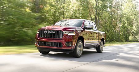 Nowy RAM 1500 sprawił, że piekło zamarzło. Witaj hybrydo, żegnaj V8