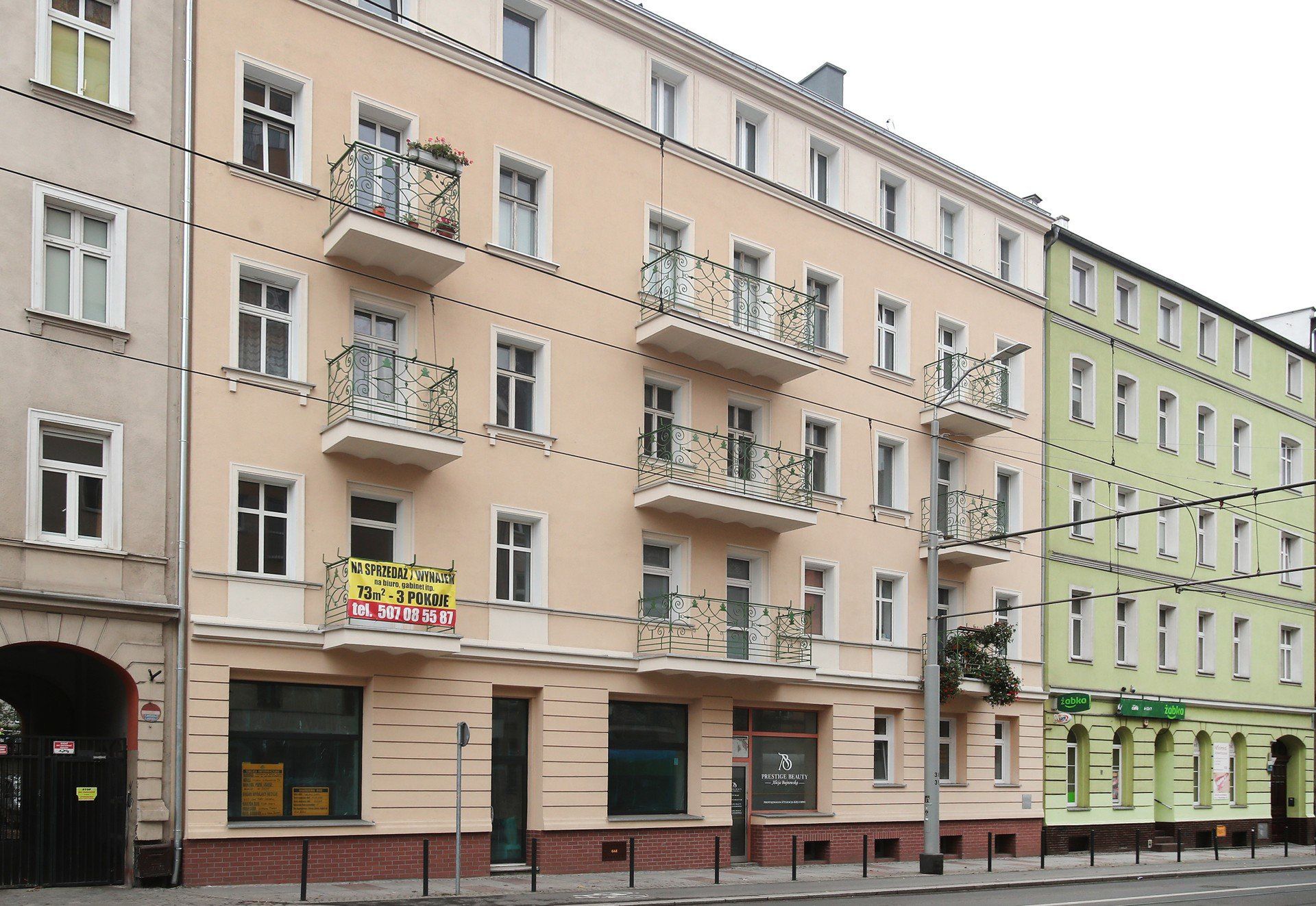 Fasady konkursowe ze Szczecina. Kategoria: Budynek po termomodernizacji: kamienica przy al. Wyzwolenia 93