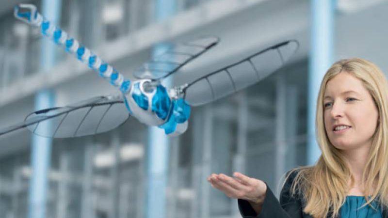 Niesamowity BionicOpter – latający robot ważka [wideo] 1