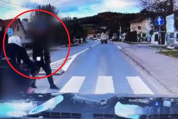 Potrącił pieszego i rzucił się do ucieczki. Dramatyczne nagranie z Łącka