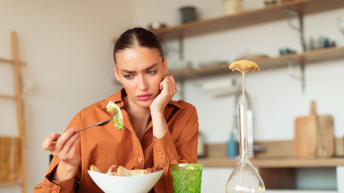 Dieta dr. Mayra dąży do eliminowania wielu produktów pokarmowych, co może prowadzić do niedoborów.