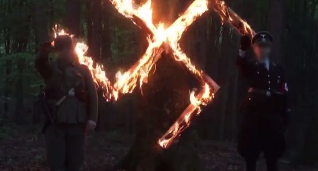 Sądowy finał reportażu „Superwizjera”. Skazano uczestników urodzin Hitlera