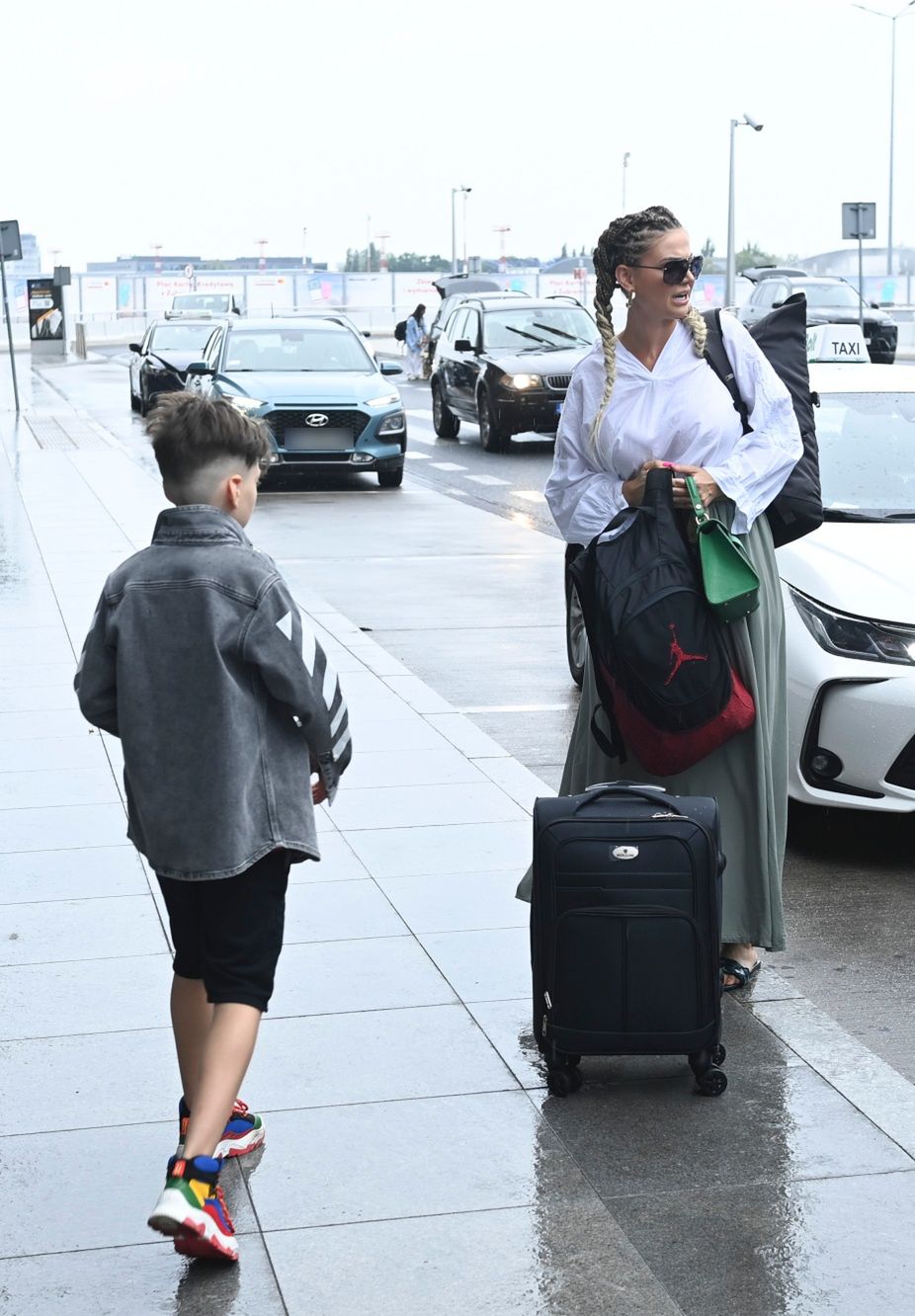 Rodzina Rutkowskich leci na wczasy