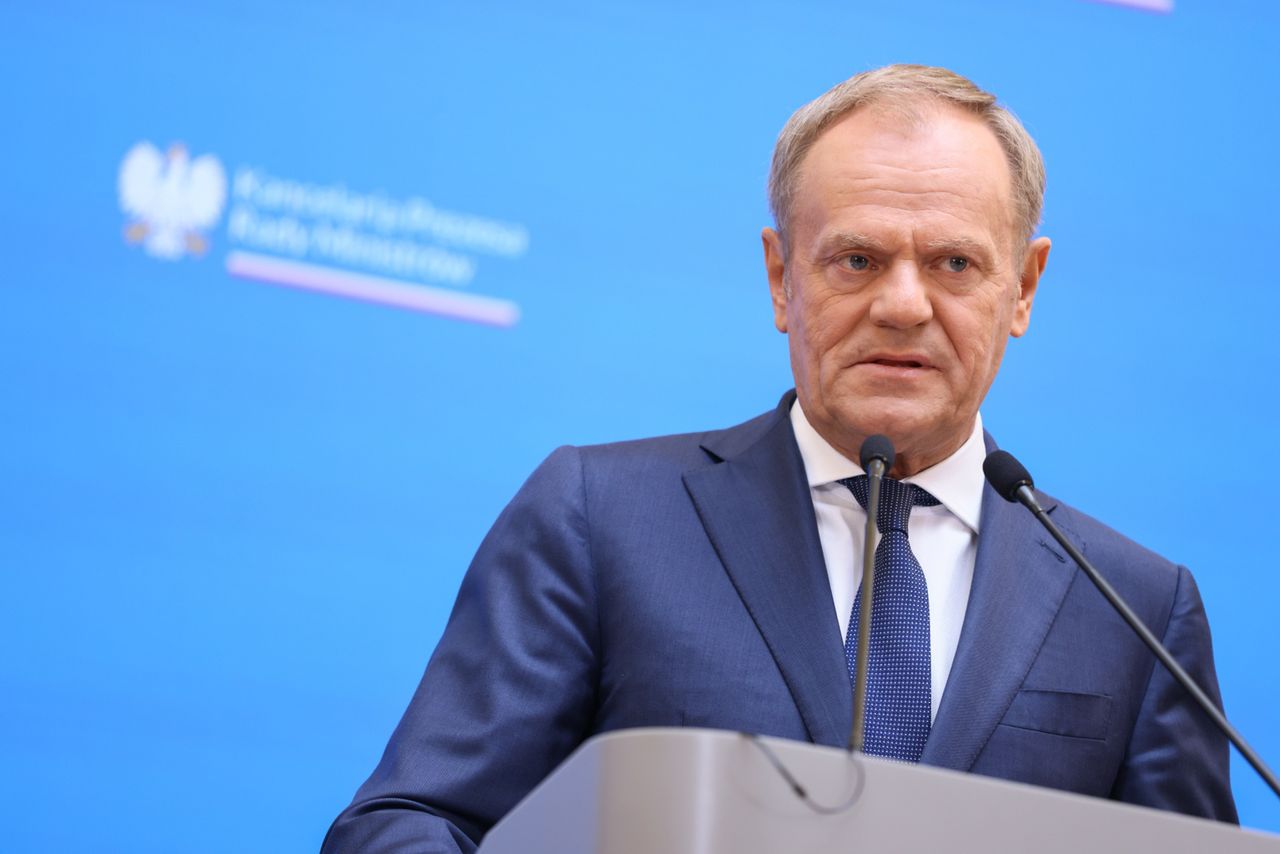 Tusk: Pętla informacji, jakie gromadzimy, zaciska się wokół Macierewicza