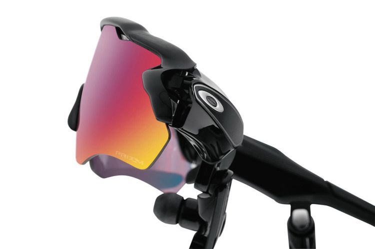 Oakley Radar Pace: sportowe okulary z wirtualnym trenerem i obsługą głosową 11