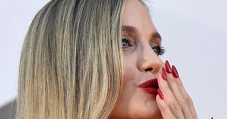 Angelina Jolie wbija szpilę Bradowi. "Byłam wielokrotnie zdradzona"