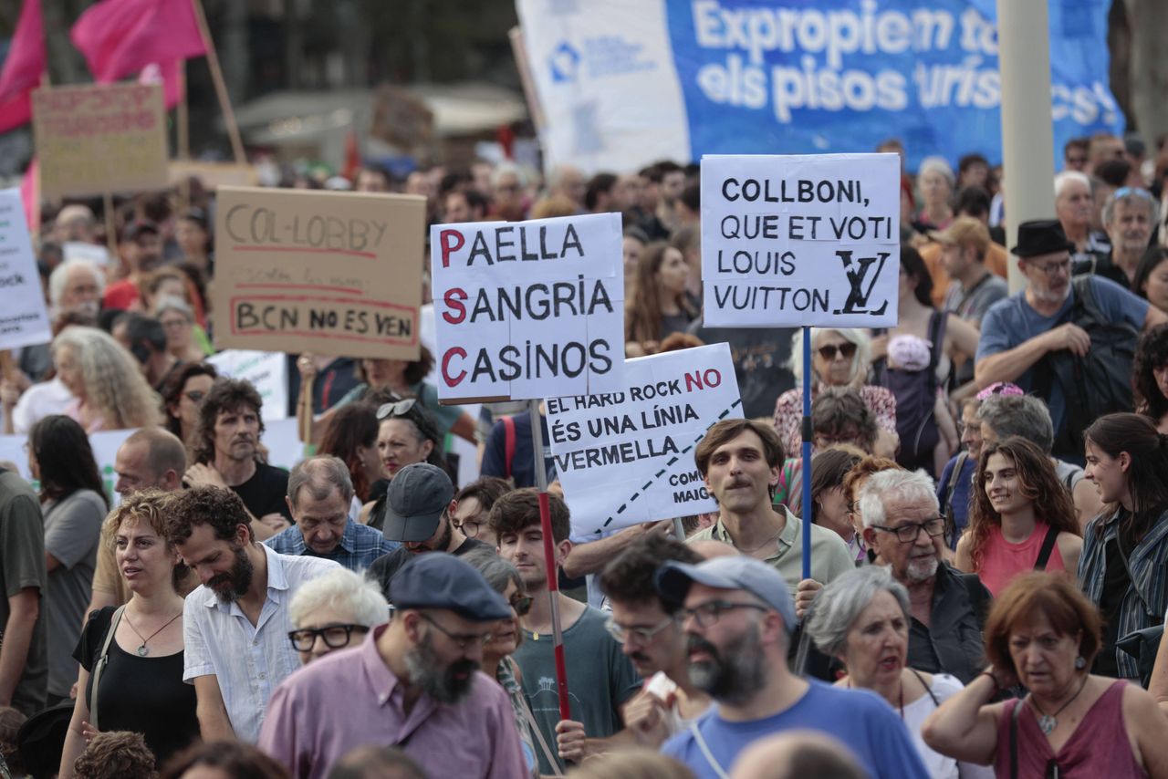 Residents of Barcelona are protesting. They blame tourism for the lack of affordable housing in the capital.