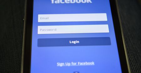 Na Facebooku trzeba będzie płacić za dostęp do grup – nowość już w testach