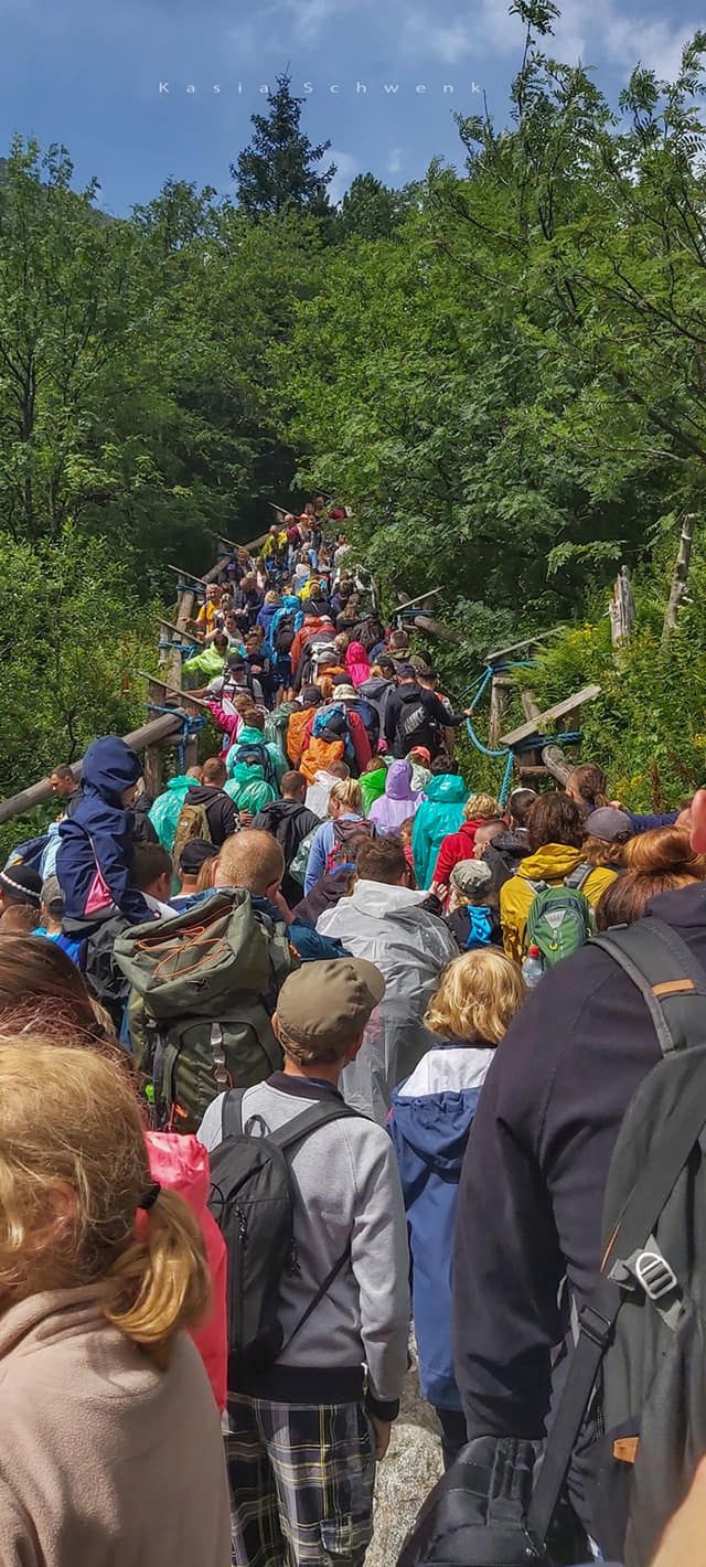 Morskie Oko. Tłumy na szlakach. "Nigdy tego nie widziałam"(Fot: Kasia Schwenk)