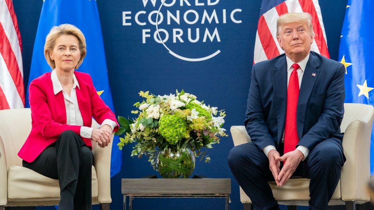 Przewodnicząca Komisji Europejskiej Ursula von der Leyen i prezydent USA Donald Trump, forum ekonomiczne w Davos, 2020 rok
