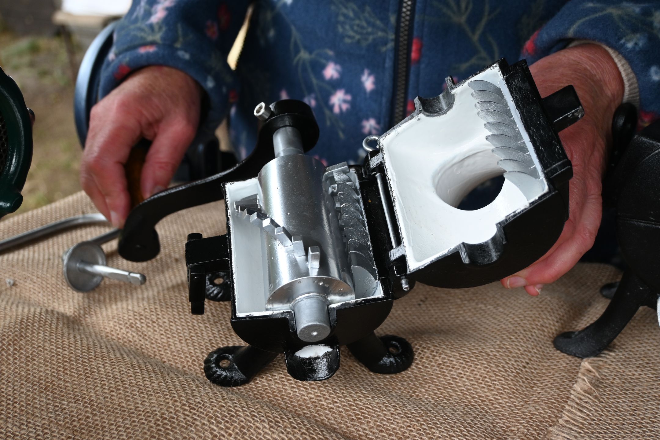 Maszynka idelanie posieka mięso