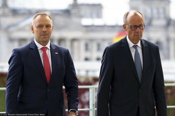 "Polski prezydent myśli już o polskiej bombie". Co zrobią Niemcy?