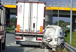 Tragiczny wypadek na S17. TIR zmiażdżył pojazd służby drogowej