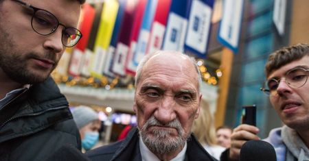 Kłopoty posłów PiS. Do prokuratury trafiły zawiadomienia
