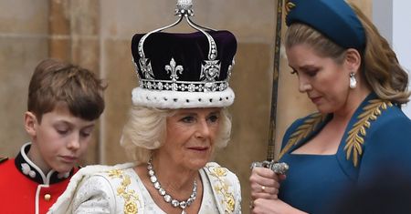 Królowa Camilla zniknęła przed koronacją. W pałacu huczało od plotek