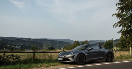 Test: Alpine A110S – jedna z niewielu sytuacji, kiedy wolałbym "tę zwykłą"