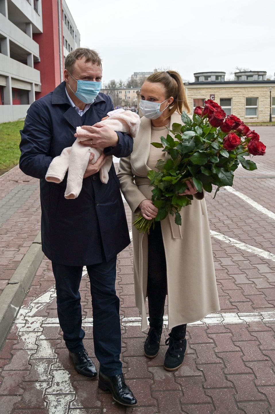 Jacek i Joanna Kurscy rozprawiają o córce świeżo po narodzinach