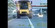 Kombajnem wjechał na autostradę A1. Policja skierowała sprawę do sądu