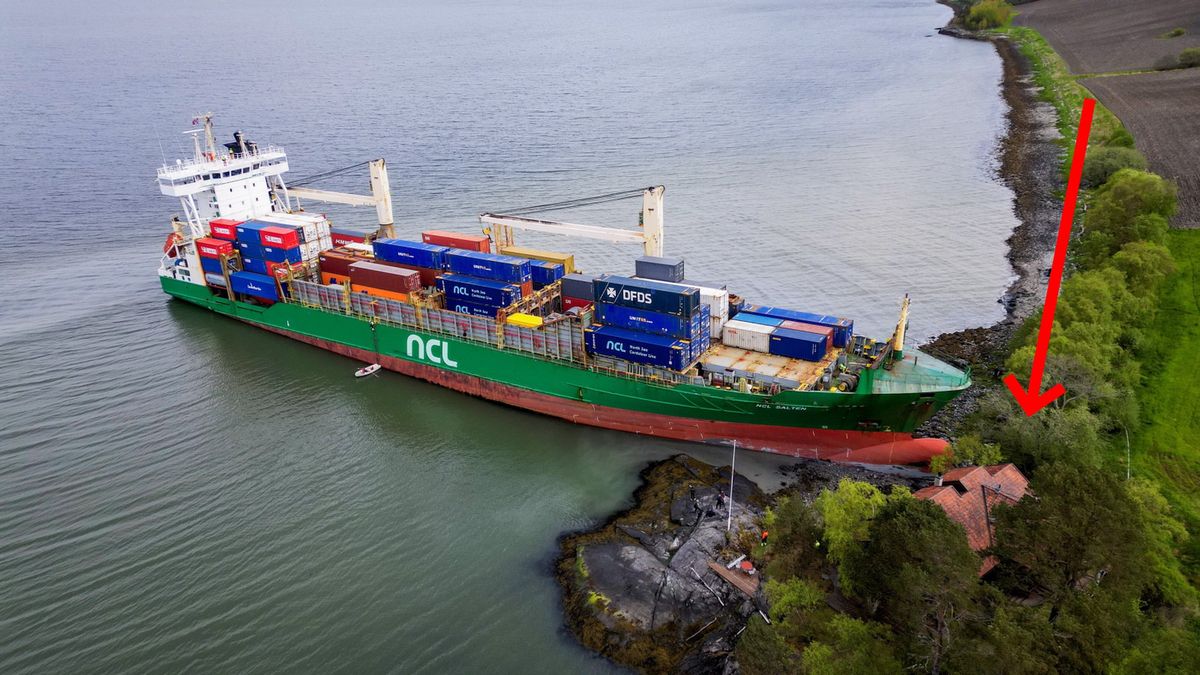 Statek zatrzymał się tuż obok domu Norwega